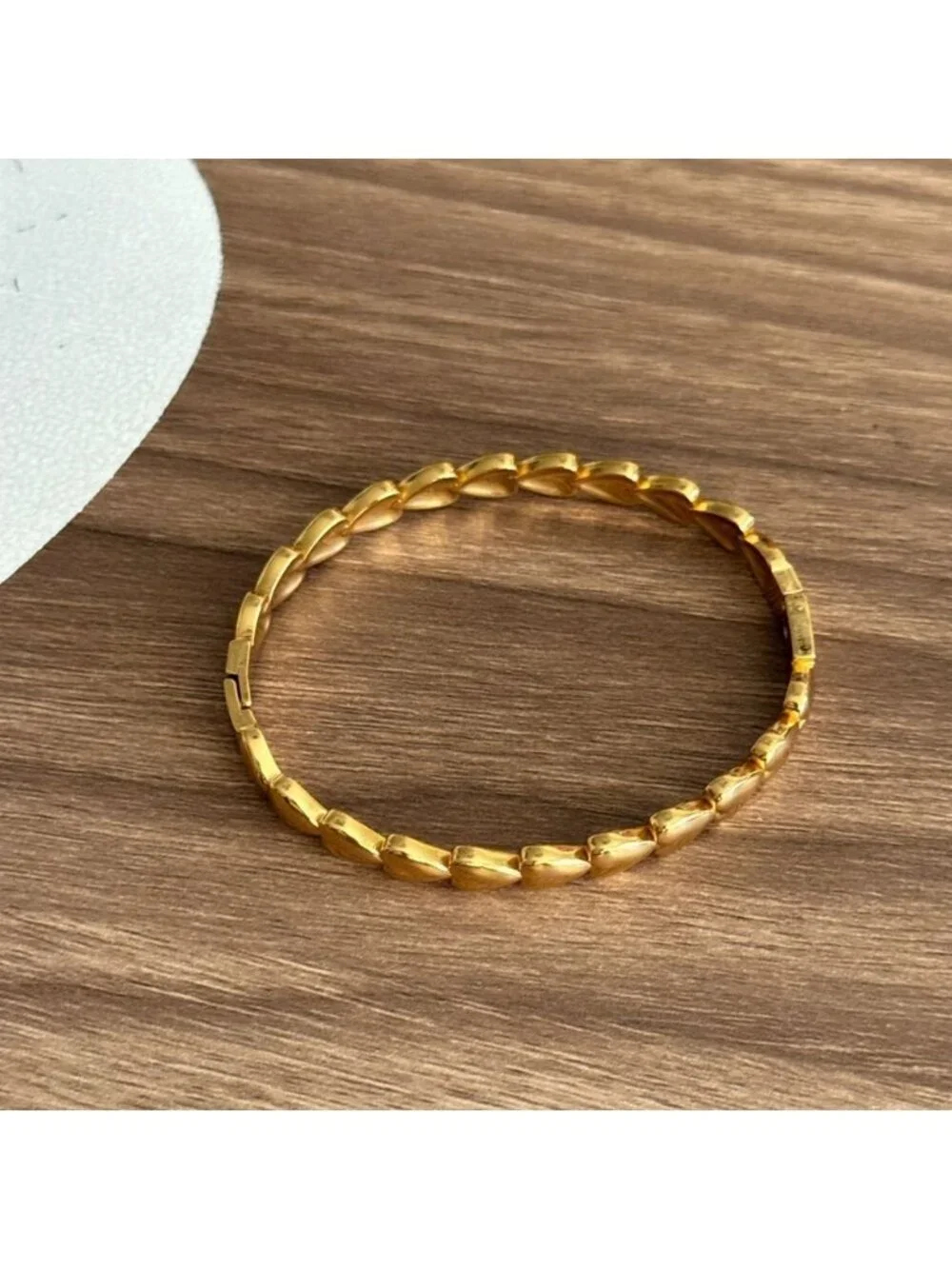 Gold Heart Bracelet Q743